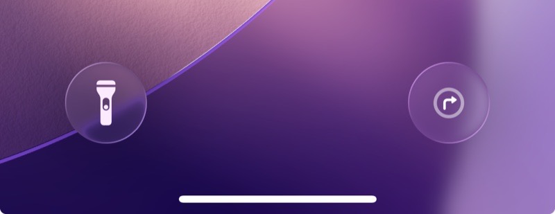Lock Screen with a flashlight button and a Placey directions button